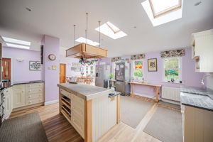 Open plan dining kitchen- click for photo gallery